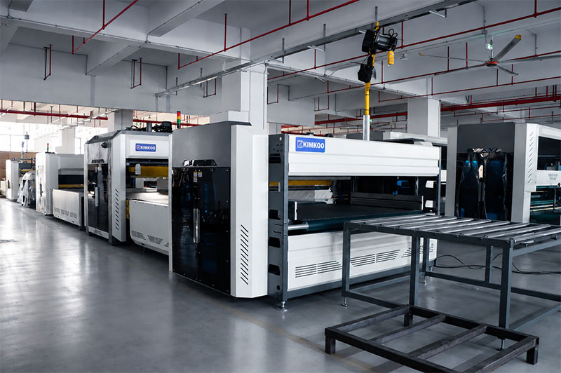 Automatic mattress rolling machine